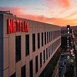 Netflix, senaristlere milyon dolarlık tazminat ödeyecek! 2